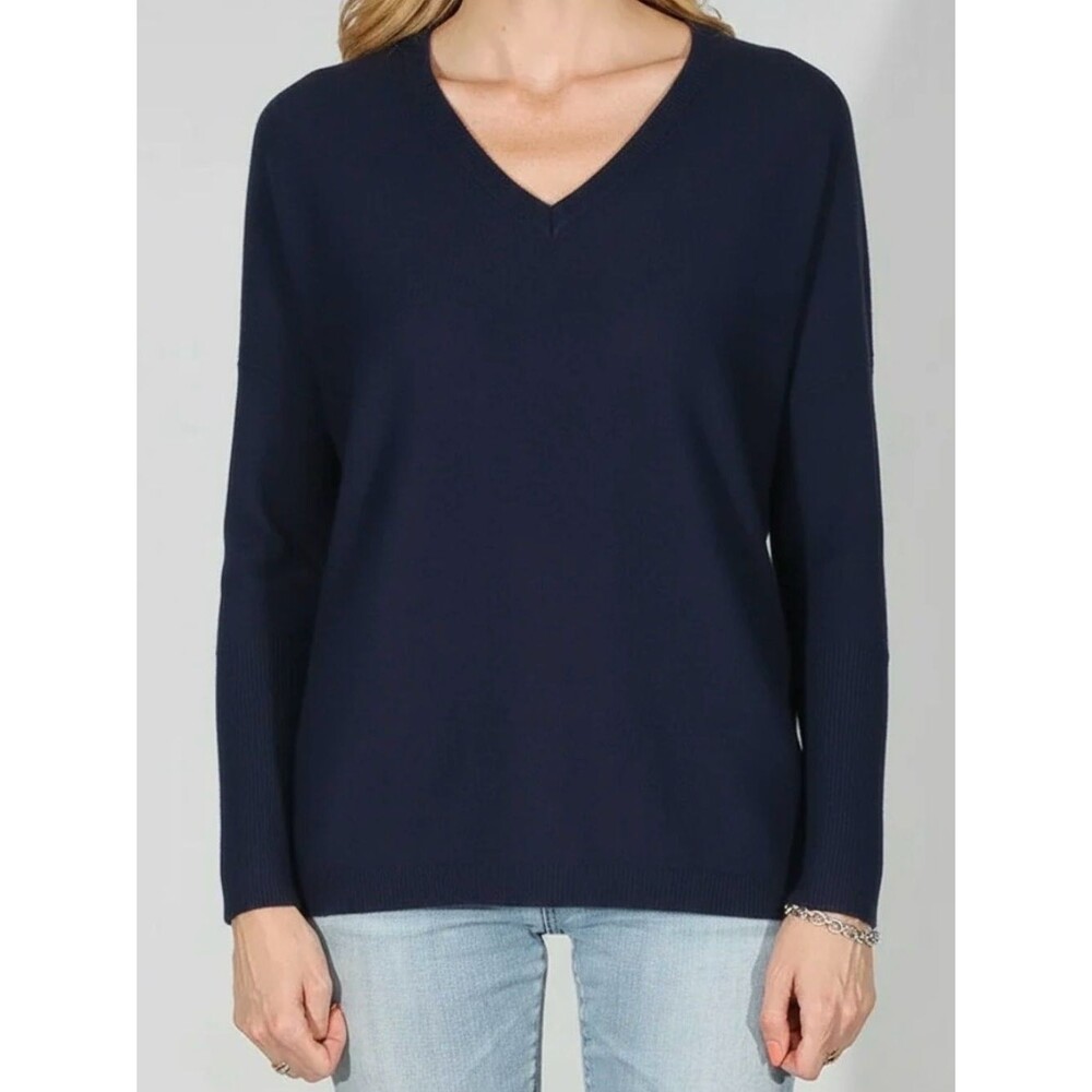 Metric Knits Everyday V‑Neck Sweater in Navy